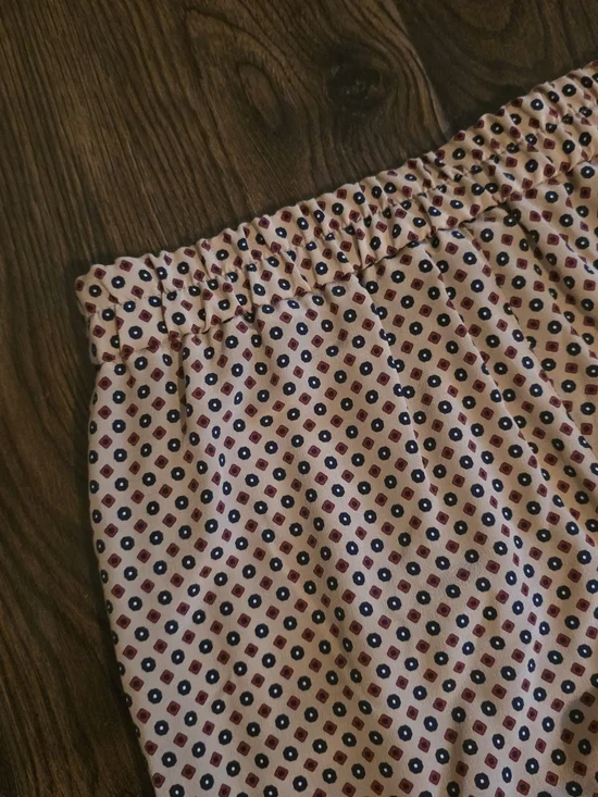 Stella McCartney Silk Beige Wide-Leg Polka Dot Soft Pants - Picture 4 of 8